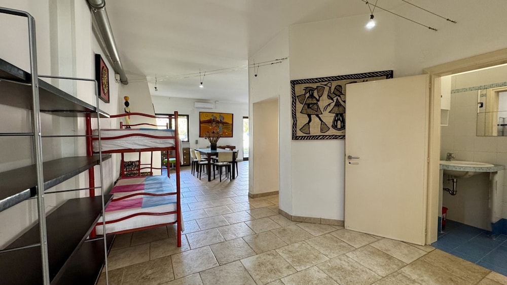 Villetta Certosina 1 - Villa Just a few Meters From the sea