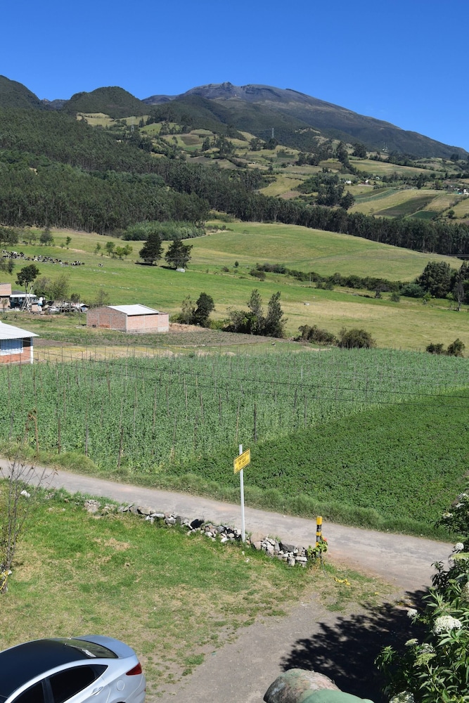 Serene Mountain Retreat in Pasto, Colombia - Your Home Away From Home