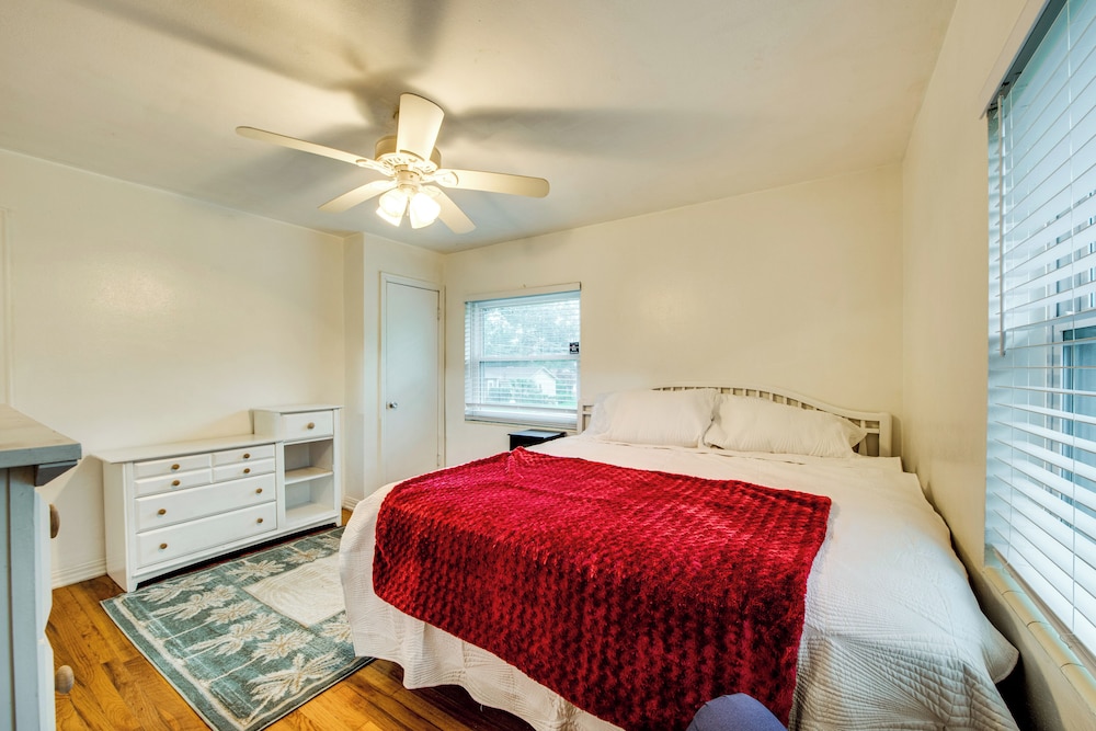 Walkable to FSU Campus: Cozy Retreat w/ Deck!