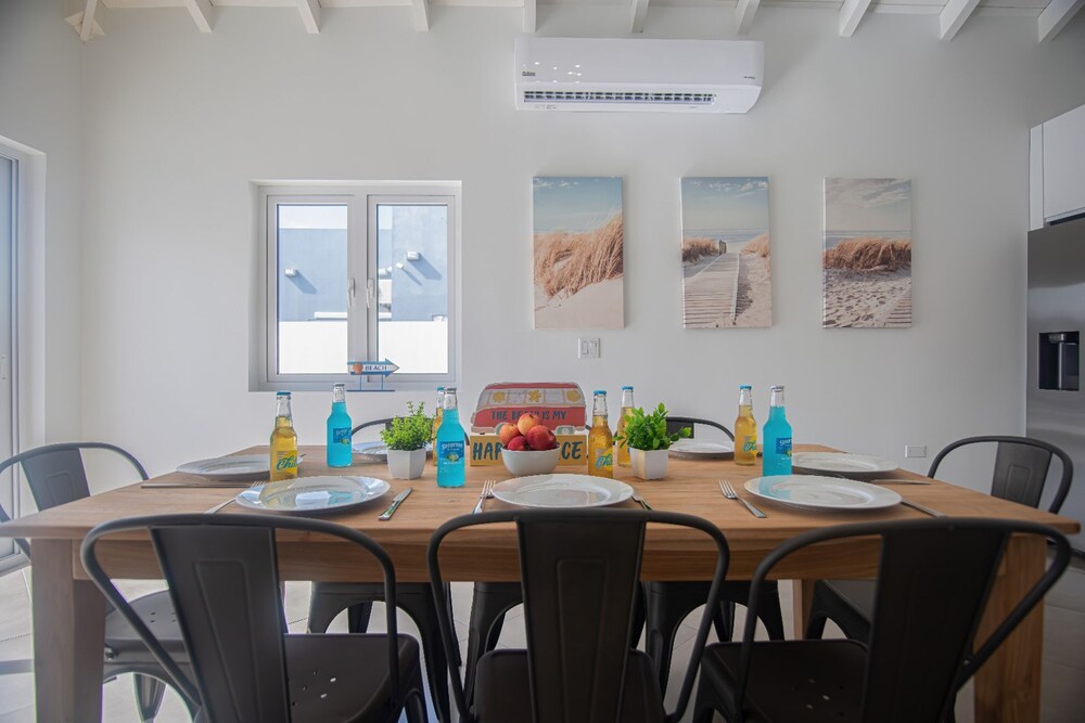 Breathtaking Prvt 4BR Pool Villa 5 Min to Beach