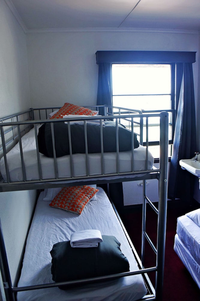 BoBs Hostel