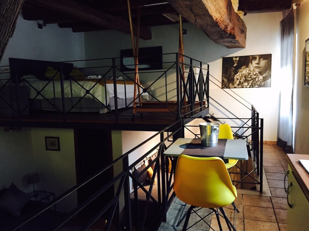 Home2Rome - Trastevere Mercanti I