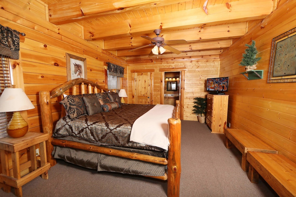 Rising Eagle Lodge by RedAwning