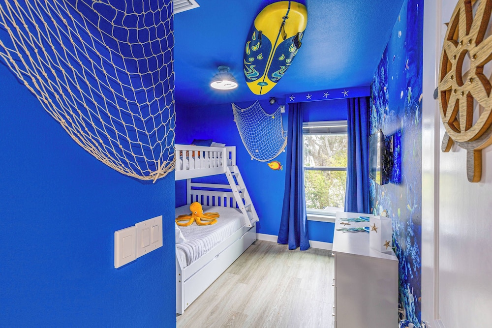 Luxury Remodeled Home W/splash Pool Near Disney 31 view 2