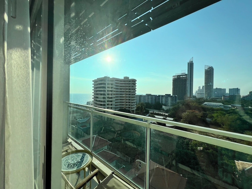 Residence Veranda By Thita view 3