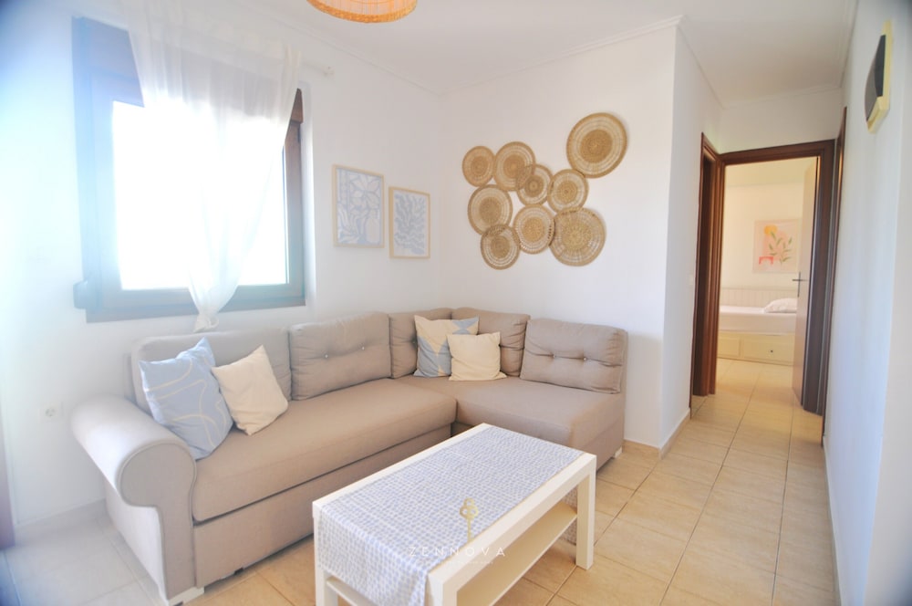 Zennova 63 Nikiti Summer Apt