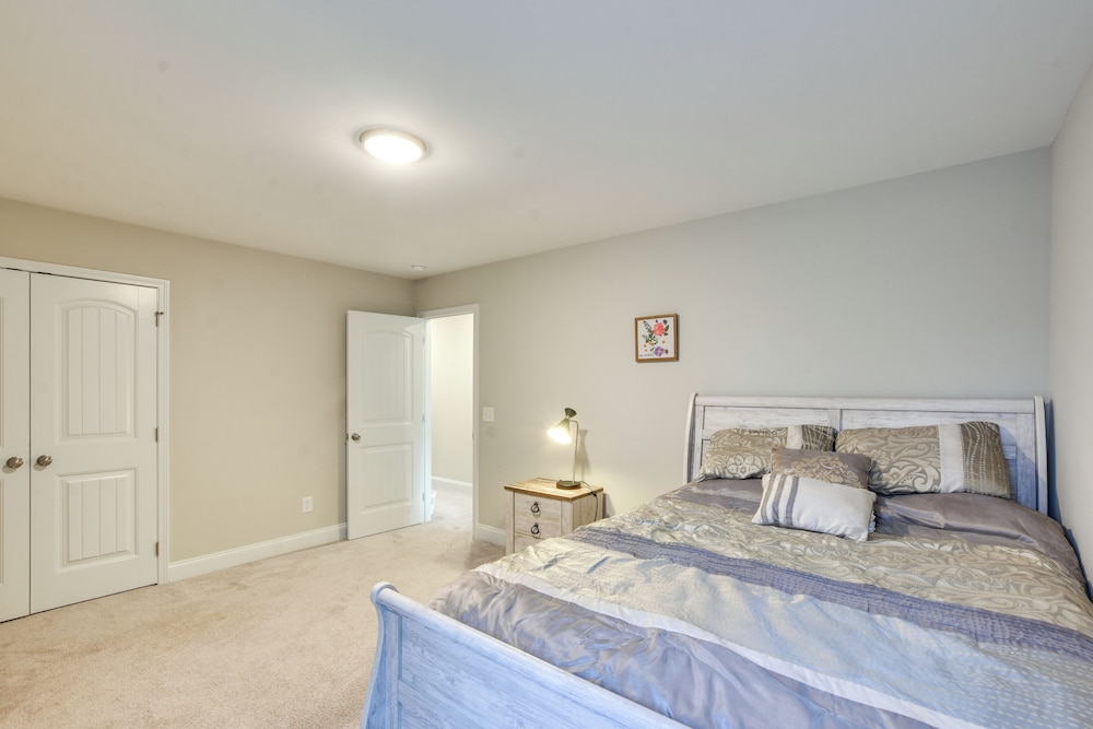 11 Mi to Fort Bragg: Family Home w/ Patio!
