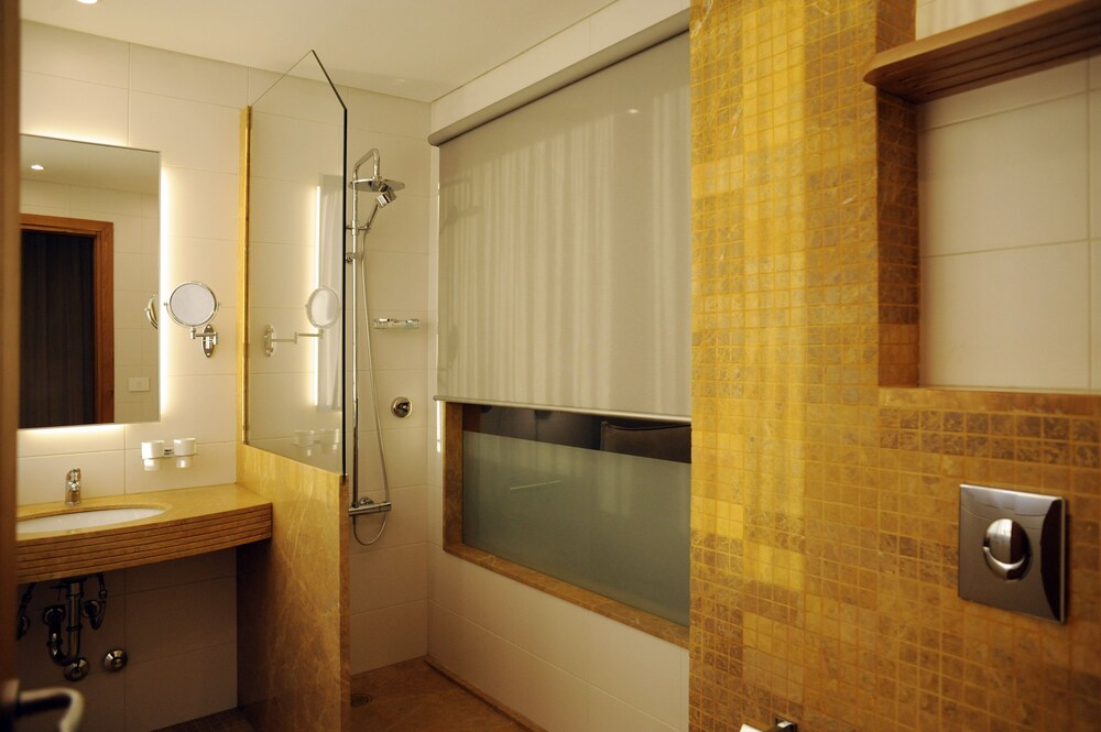 Grey Pearls Suites