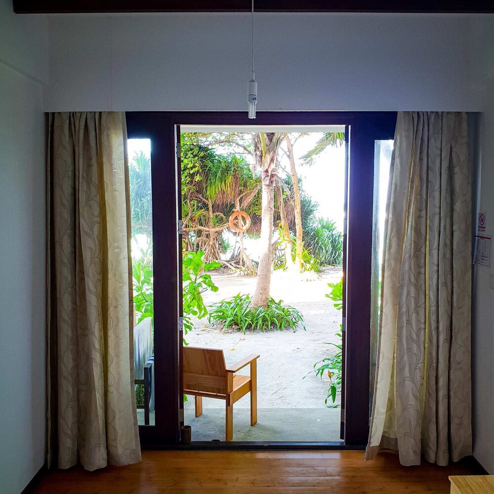 Thundi Sea View