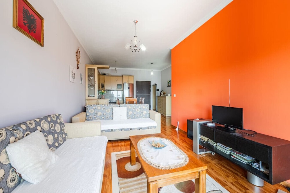Urban Sea Escape in Sarand