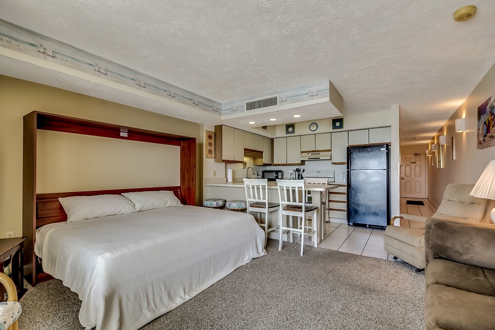 Myrtle Beach Vacations - Crescent Towers by Condo-World - Property Image 4