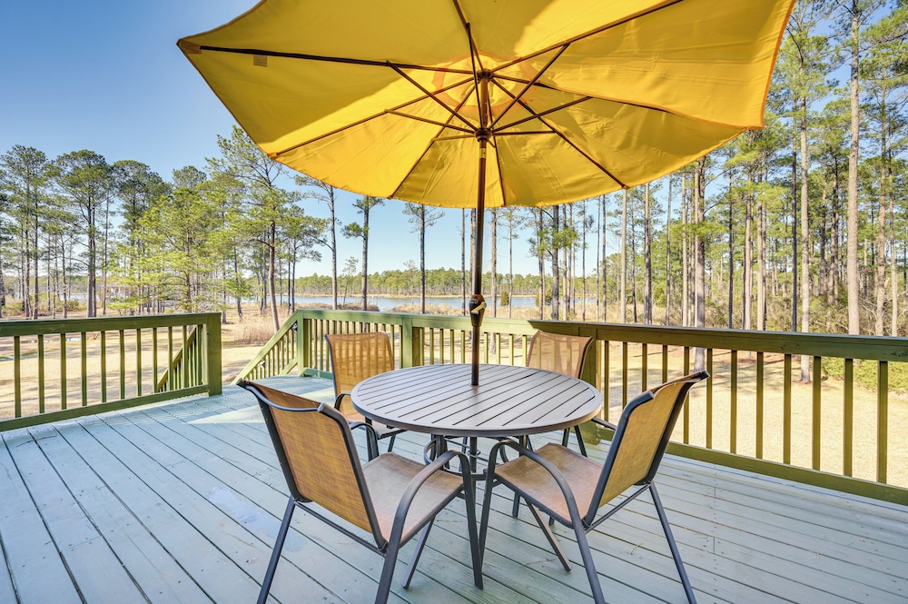 Boat Dock & Ramp: Upwind Acres Guesthouse!