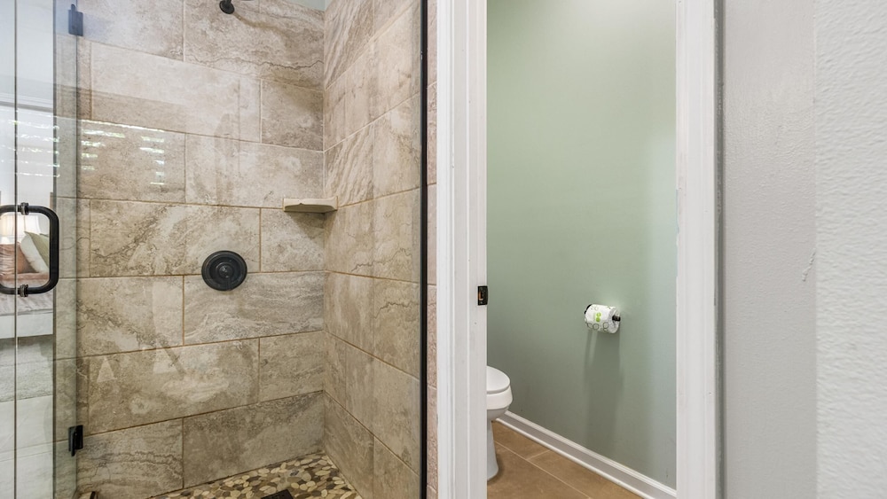 Southern Charm by Southern Vacation Rentals