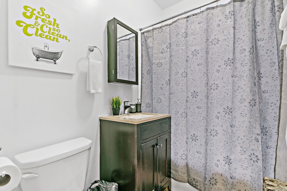 Sunlit Studio - Lunt 1429 rep