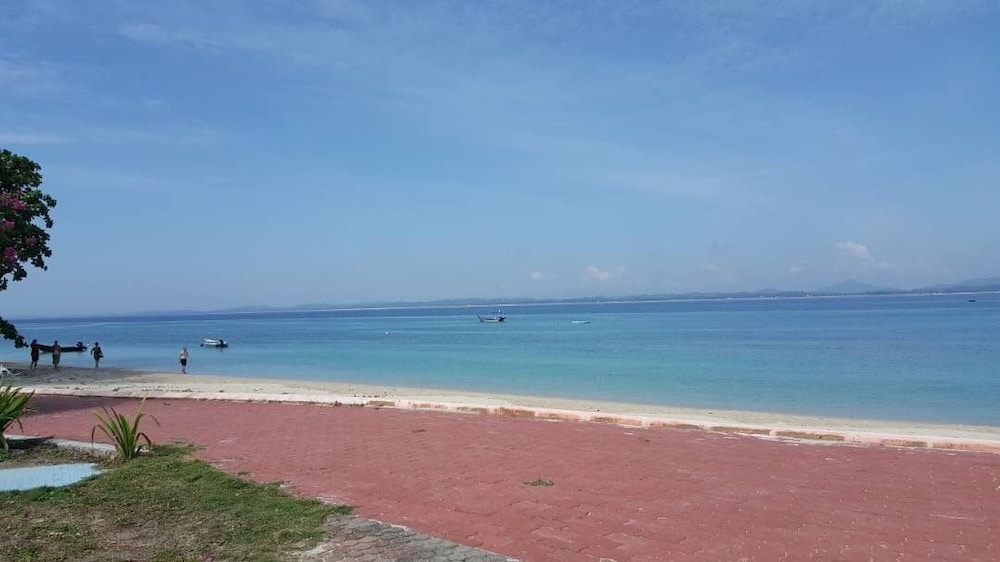 Kapas Island Resort