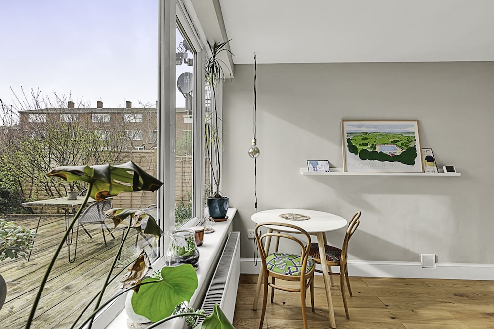 Cosy & Quiet Flat With Garden Close Central London