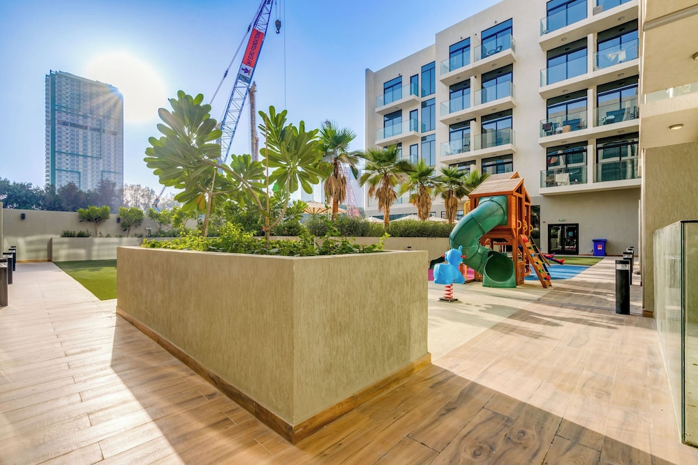 GLOBALSTAY. The Elysee III Apartments
