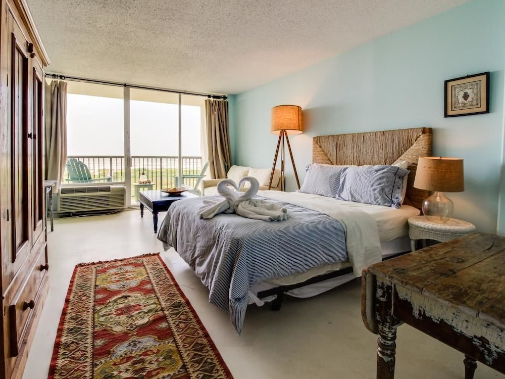 Cozy Islander East