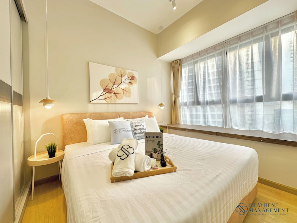Country Garden Danga Bay Sea View Homestay by Stayrene