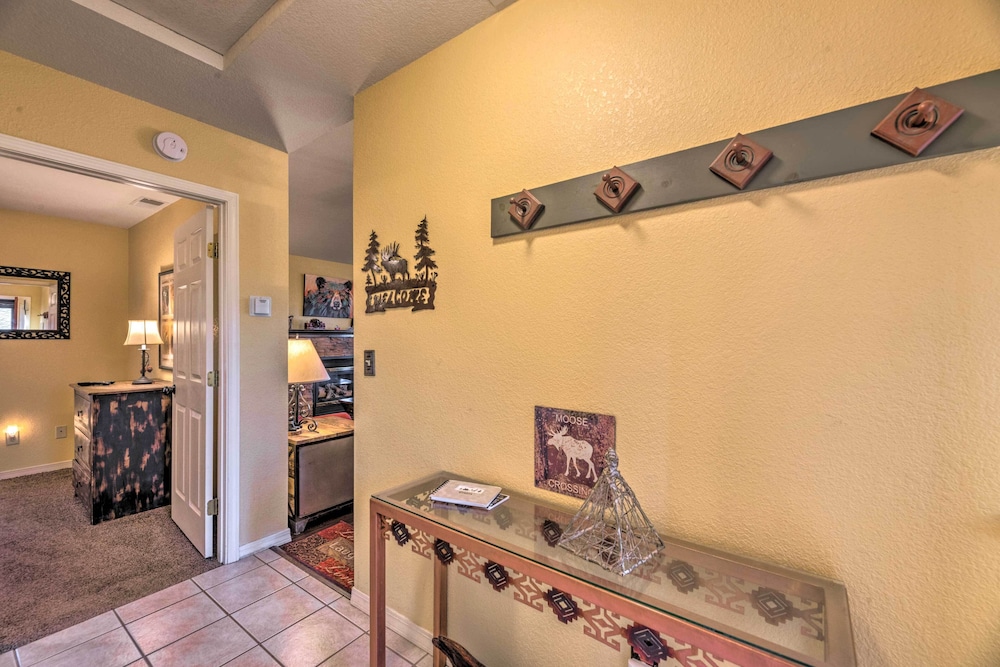 Ruidoso Cabin w/ Hot Tub & Mtn Views! view 4