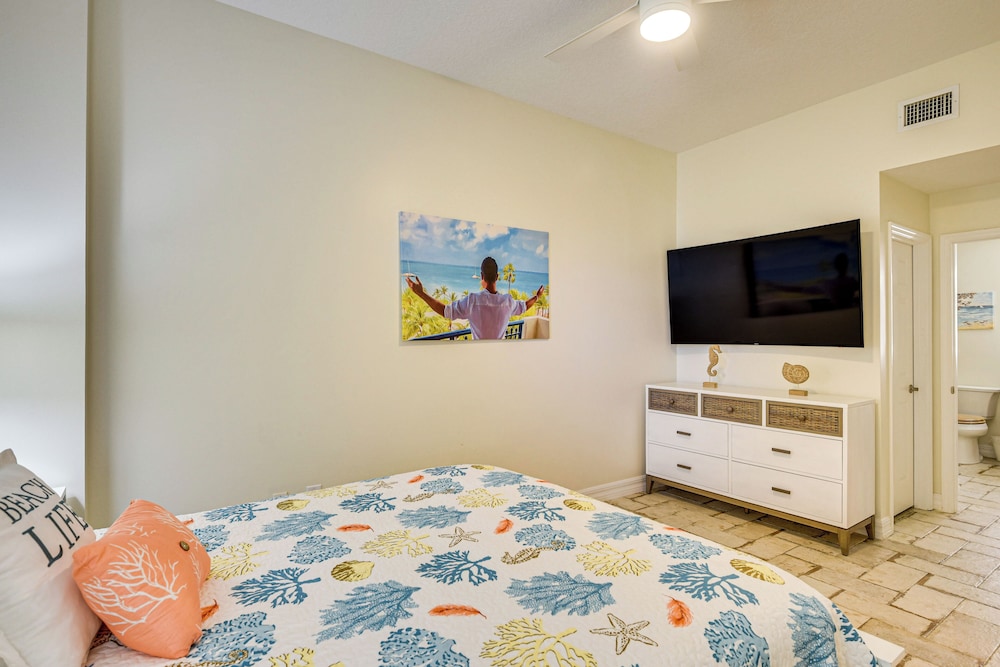Direct Beach Access: NSB Condo w/ Community Perks