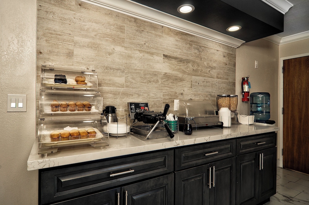 Morgan Hill Vacations - Quality Inn Suites South San Jose / Morgan Hill - Property Image 22
