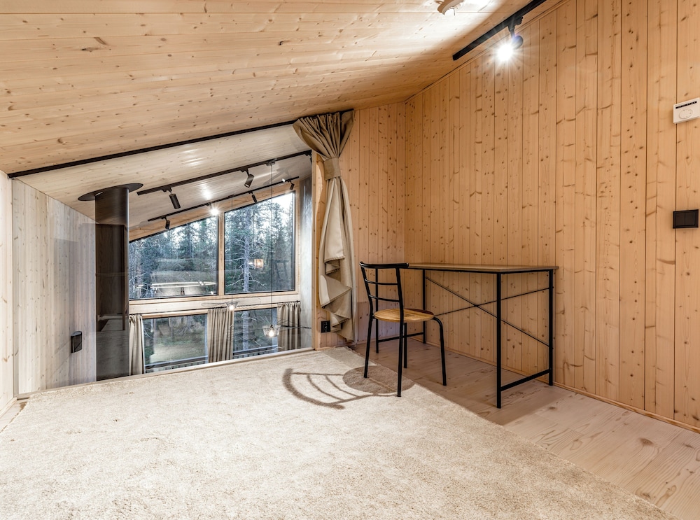Modern Luxury 4BR Villa Levi Center