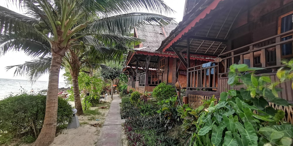 Phi Phi Relax Beach Resort