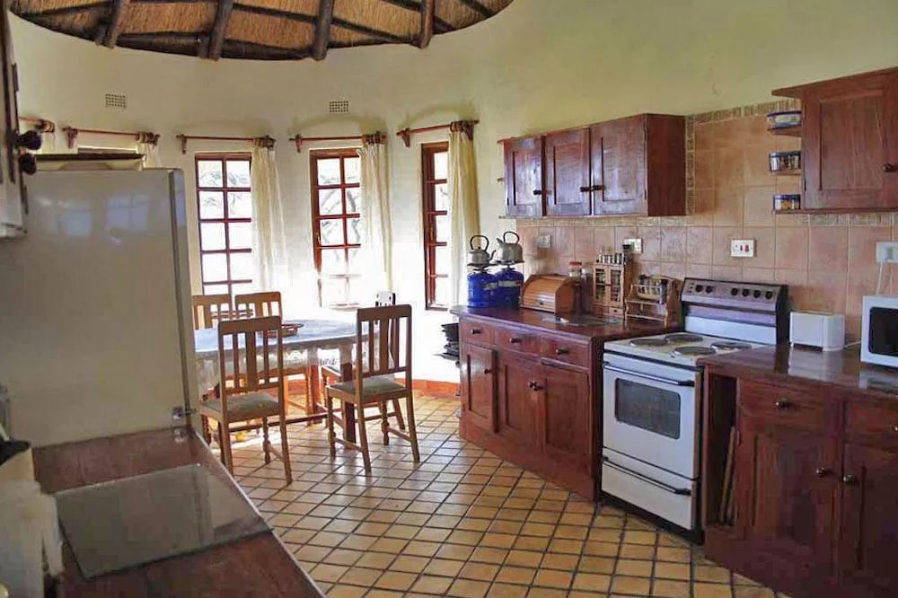 Antelope Park Safari Lodge