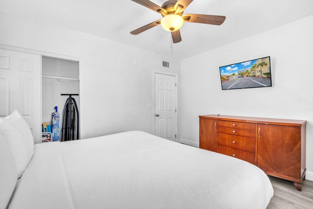 Beach Escape Corner Apartment