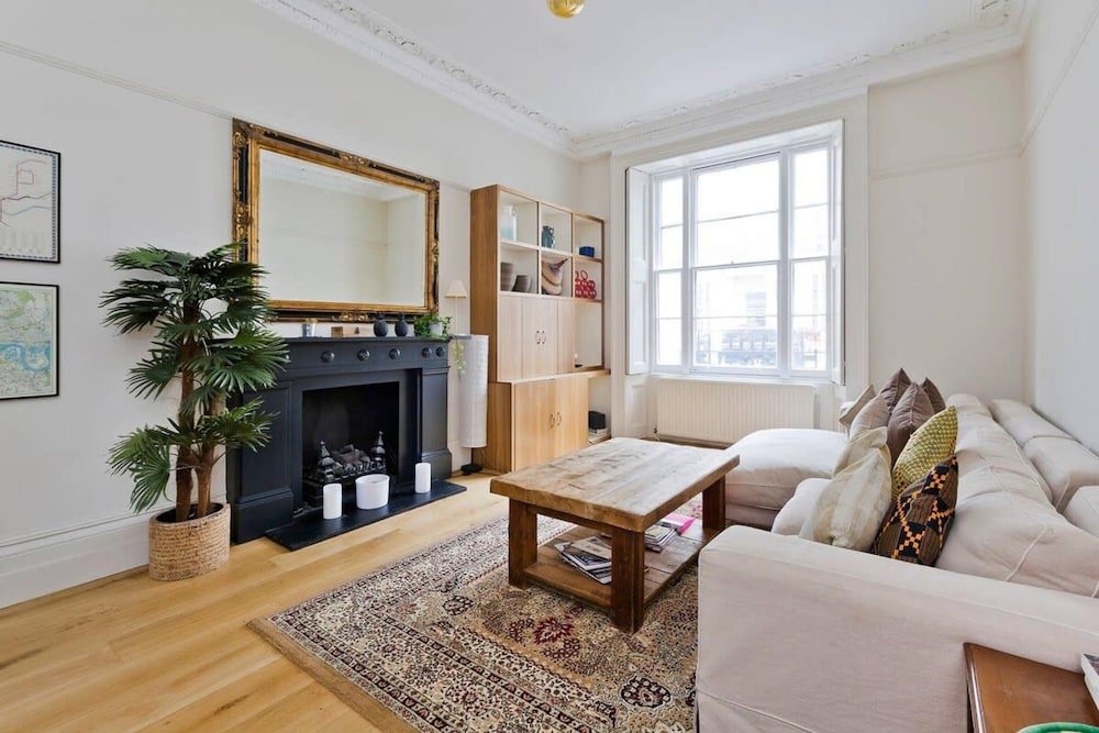 2-bed Apartment in Paddington Near Hyde Park