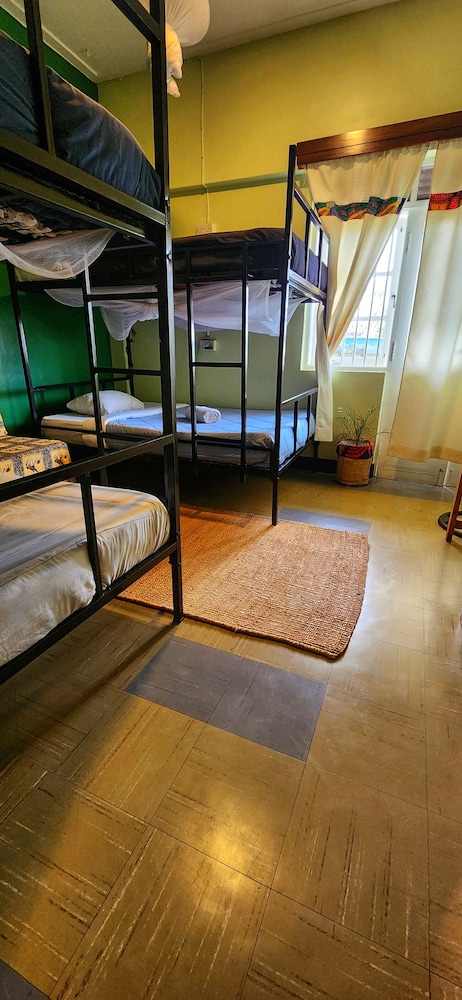 WE TRAVEL HOSTEL