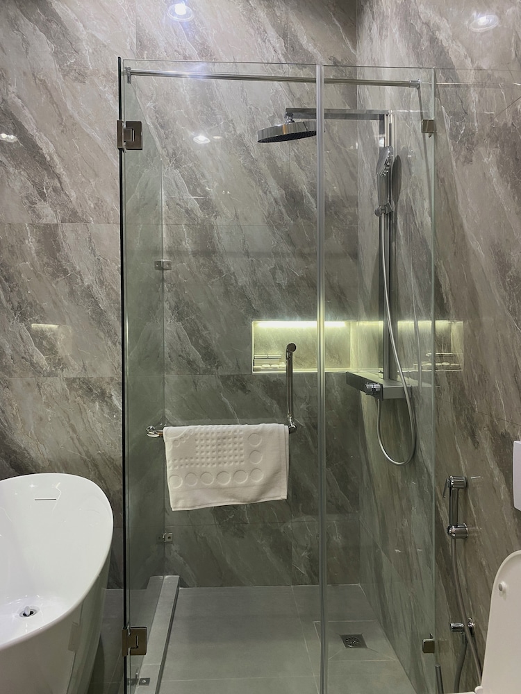 Fahari Suites By WW