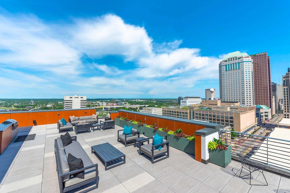 Stylish 2BR Near Dodgers Stadium by Oneluxstay
