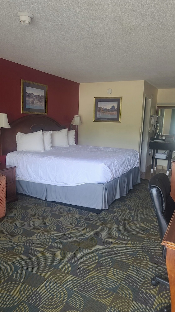 Days Inn by Wyndham Newton MS/I-20 view 4