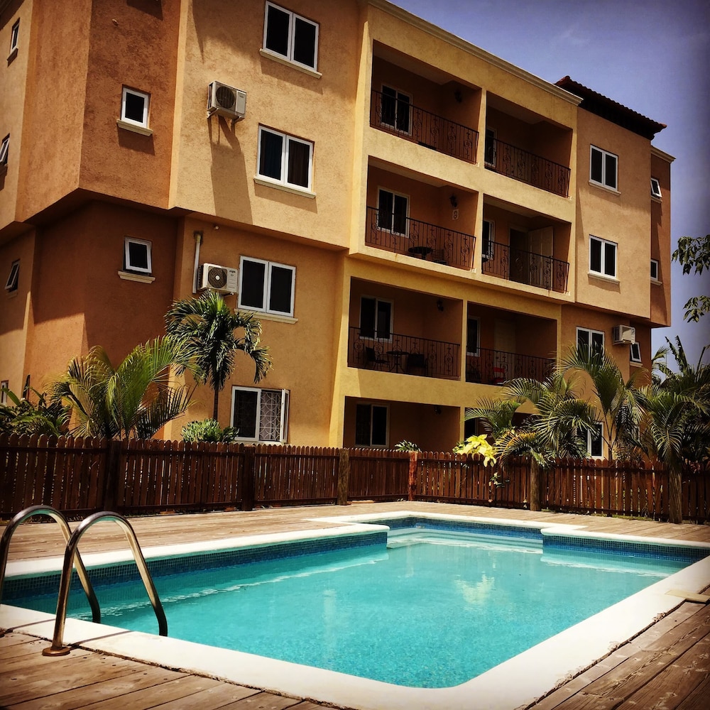 Hotel Kingston Paradise Place Rooms - Image 1