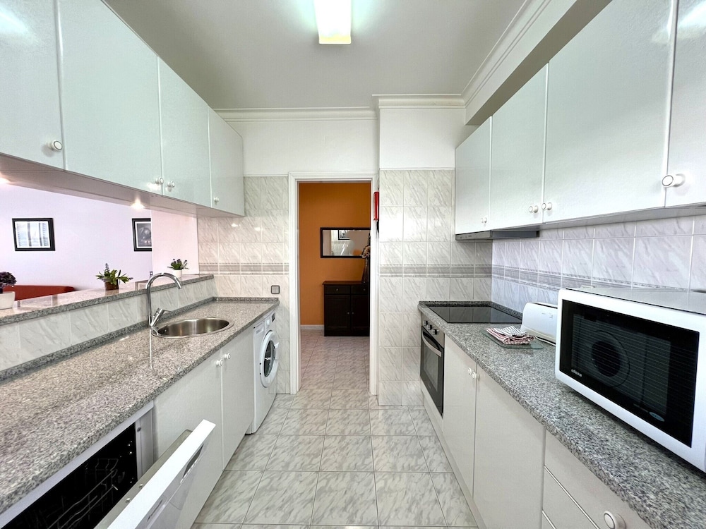 Albufeira Concept 2 With Pool by Homing
