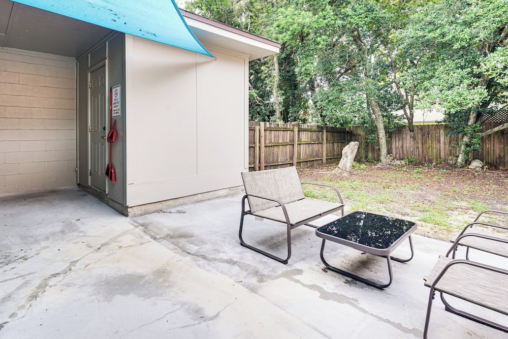2 Mi to Garniers Beach Park: Pet-friendly FWB Home