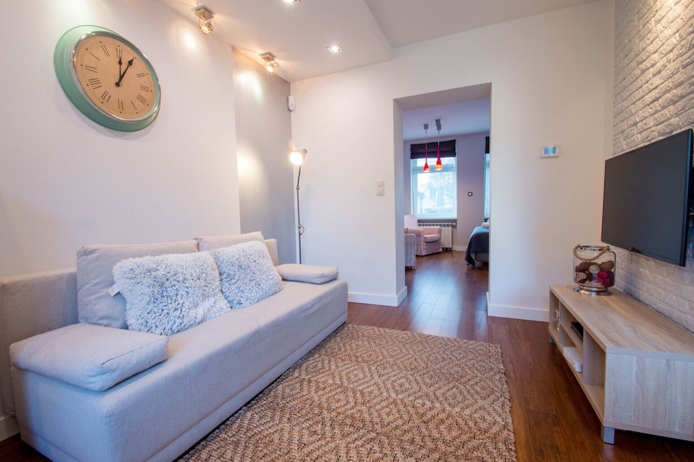 Grand Apartments