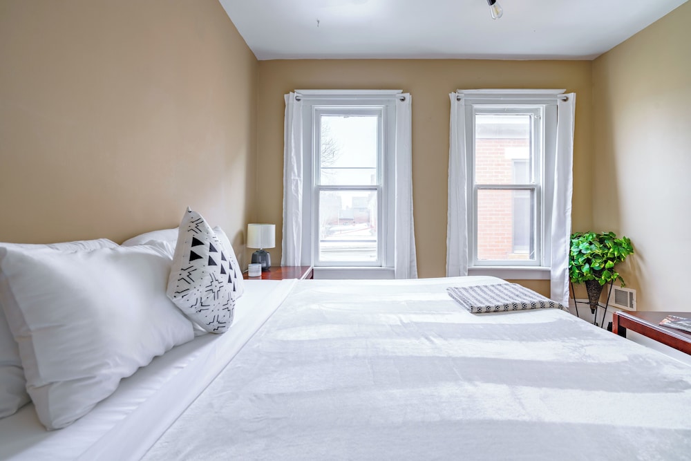 The Parkside by Jungle House – Short North Boutique Suites