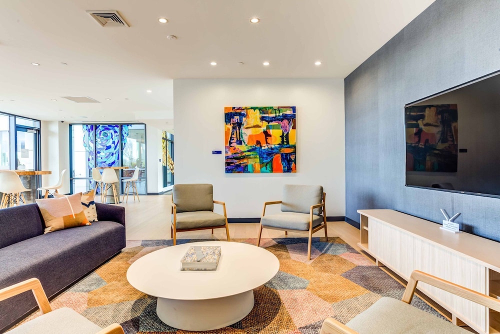 Luxury Apartments by Hyatus Downtown Boston
