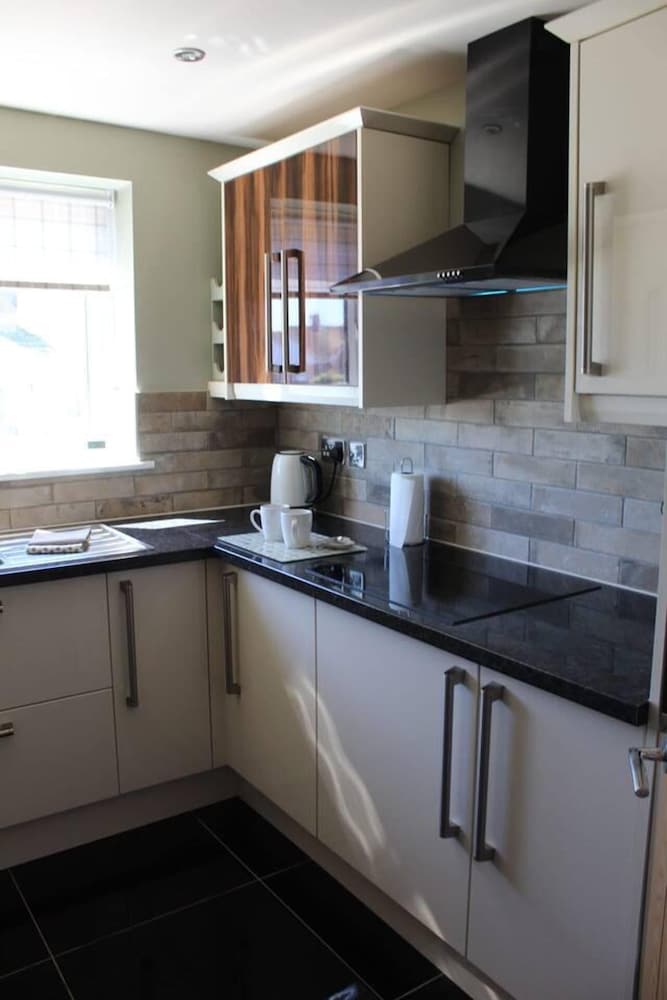 Remarkable 2-bed House in Walesby Nottinghamshire view 5
