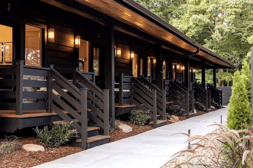 Firefly Mountain Suites Sleeps 36 Indoor Pool, Hot Tub, Game Room, Playground