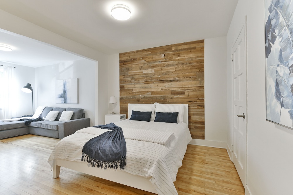 Lovely 1BR - 5mins from Laurier Metro - Image 5