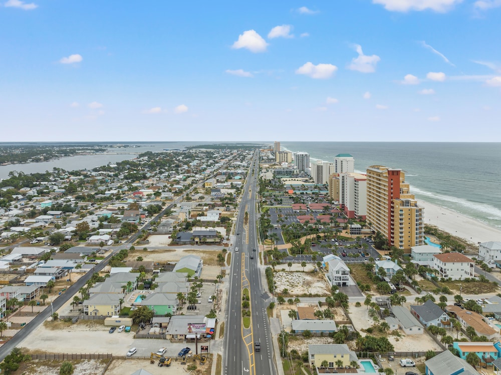 Sago by the Sea: 2-bed, 2.5-bath Retreat Steps From the Beach, Sleeps 7!