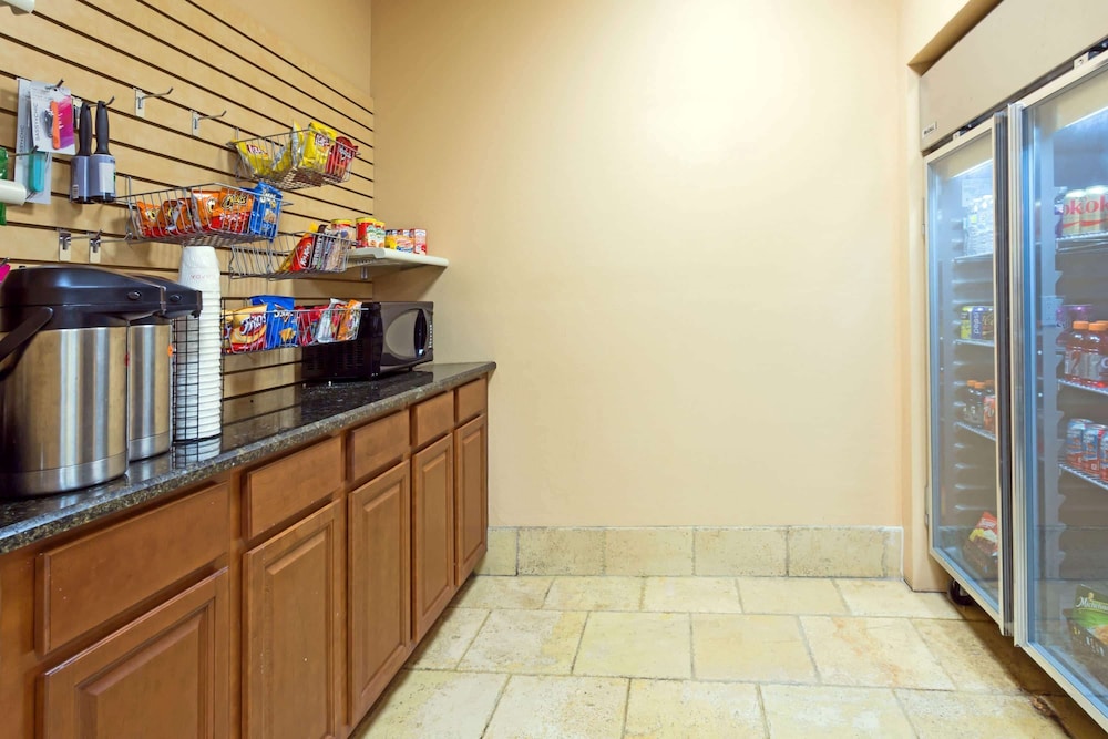 Lake Placid Vacations - Ramada by Wyndham Lake Placid - Property Image 10