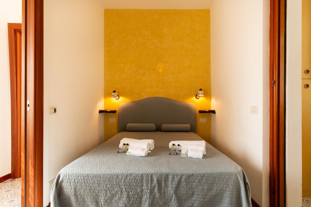 Mondello Wonderful Seaview Apartment photo 2