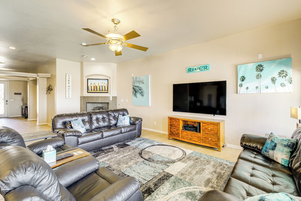 Lake View & Games: Spacious Oasis in Lake Havasu!