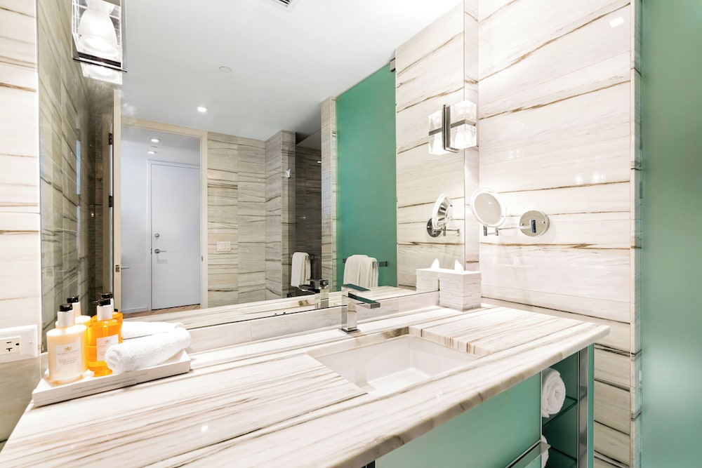 Luxury Vacation Rentals in South Beach by LRMB