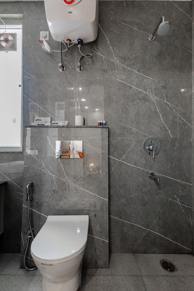 Lime Tree Luxury 2BHK Service Apartments